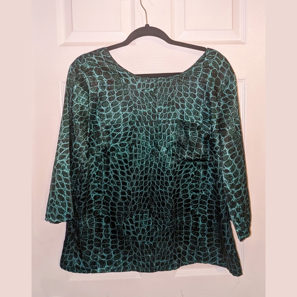 a.n.a. silky blouse - sz XL